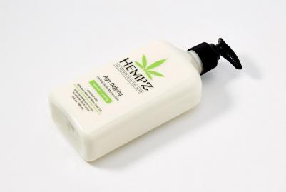 Молочко для тела антивозрастное увлажняющее Age Defying Moisturizer 500 мл – фото 6