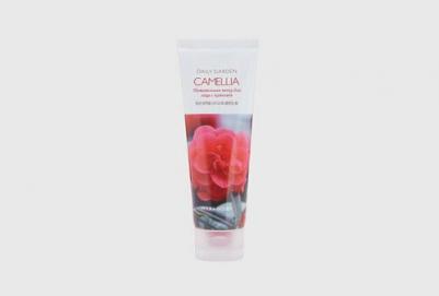 Пенка для лица с экстрактом камелии Daily Garden Tongyeong Camelia Moisture Cleansing Foam, 120 мл