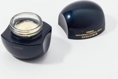 Подтягивающий лифтинг крем для лица против морщин Firming Anti-Wrinkle Essential – фото 7