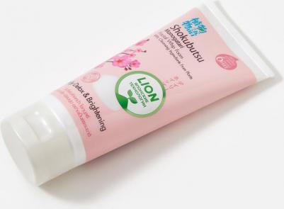 Пенка-детокс для умывания Shokubutsu с сакурой, 100 г – фото 4