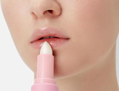 Бальзам для губ увлажняющий Like a Virgin, тон 06 прозрачный с розовыми сияющими частицами – фото 16