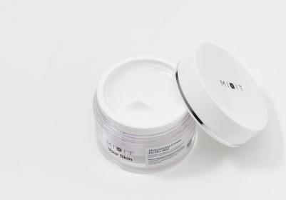 Your Skin Normal To Dry Milkshake Moisturizing Cream - Увлажняющий крем для нормальной и склонной к сухости кожи лица, 50 мл – фото 3