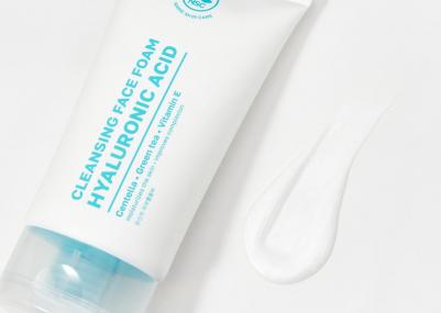 Пенка для снятия макияжа Очищающая пенка для умывания с гиалуроновой кислотой и центеллой 150.0 – фото 2