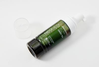 Успокаивающая пенка для умывания с зелёным чаем Real Fresh Foam Cleanser Green Tea 160 gr – фото 6