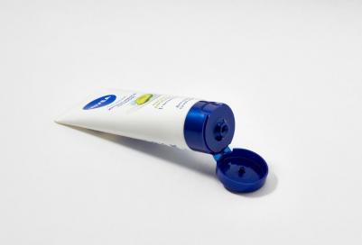 Уход за руками Крем для рук "Интенсивное питание" с маслом авокадо – фото 1