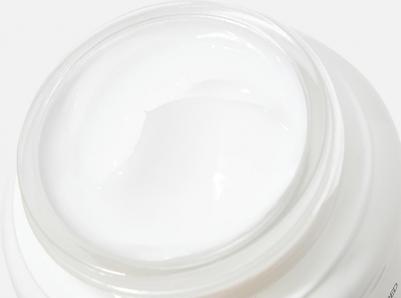 Увлажняющий крем для сохранения молодости Moisturizing Cream for Maintaining Youthful Skin 50 мл – фото 1