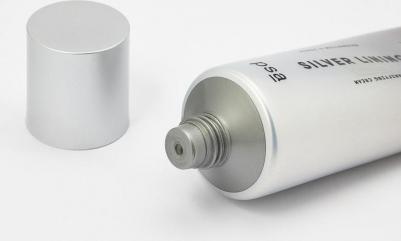 Осветляющий крем с диоевой кислотой и экстрактом кипрея SILVER LINING: Dioic & Willowherb Clarifying Cream 50 мл – фото 4