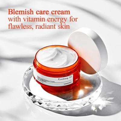Крем для лица осветляющий Brightening Radiance Cream 50мл – фото 6