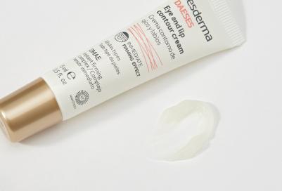 Крем для губ Daeses Eye & Lip Contour Cream 15 мл – фото 1
