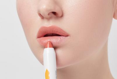 Бальзам для губ восстанавливающий увлажняющий SOS LIP REPAIR SPF 15+ №04 TOFFEE – фото 5