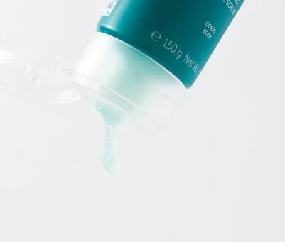 Скраб для тела Essentiels Marins Revitalising Marine Scrub очищающий 150 г – фото 1