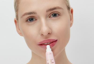 Бальзам для губ "Поцелуй невесты" оттеночный, питательный, увлажняющий, с витаминами А и Е, 10 мл – фото 9