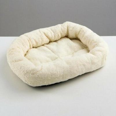 Лежанка для собак и кошек Уют, меховая, 45 х 35 х 11 см, белая 6900050529053 – фото 11