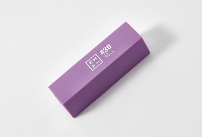 MAKEUP Помада 430 Холодный фиолетовый с витамином Е и маслом ши для питания губ Стойкая помада с матовым финишем и кремовой текстурой Веганский – фото 6