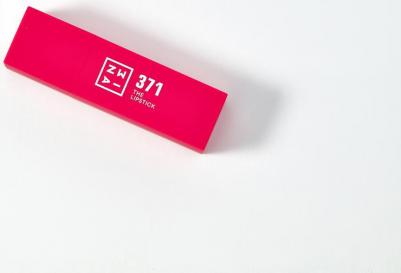 Makeup The Lipstick 371 Doll Pink Lipstick с витамином Е и маслом ши для питания губ Стойкая помада с матовым финишем и кремовой текстурой Веганский – фото 9