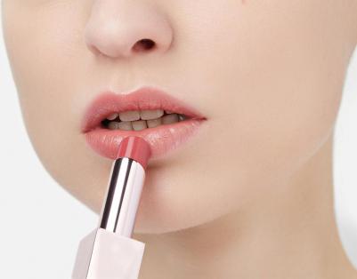 Помада бальзам для губ Lipstick beyond care sheer 3 г – фото 3