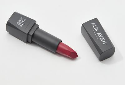 Помада для губ Lipstick matte с матовым финишем 8682538210179 – фото 7