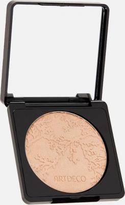 Хайлайтер для лица `` GLOW BRONZER бронзирующий