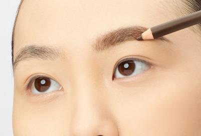 Карандаш для бровей "EYE BROW DESIGNER", с щеточкой, тон 2 – фото 1
