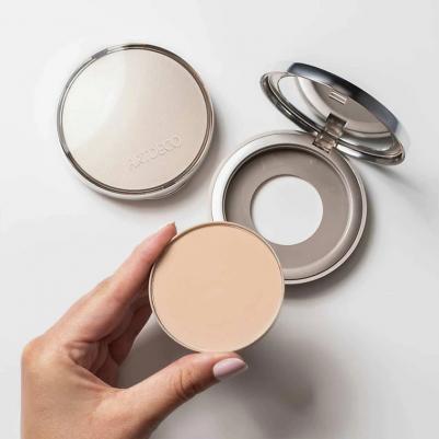 Крем-пудра для лица Hydra Mineral Compact Foundation, 60 Light beige, 69 г – фото 8