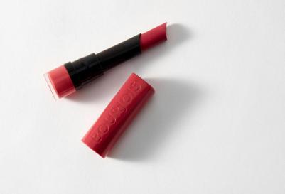 Помада для губ 03 / Rouge Velvet Stick – фото 15