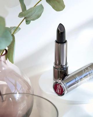 Бальзам для губ Lippenbalsam Dark Ruby Glow 010 Fiery Temptation, 3,5 g – фото 4