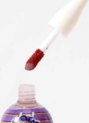 Губная помада, жидкая помада-тинт в оттенке "Blueberry Yogurt" – фото 4