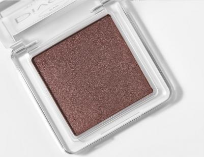 Тени для век компактные кремовые блестящие The Mono Тон 05 баклажан – фото 5