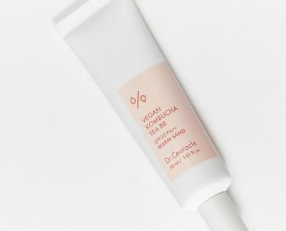 BB крем для лица Веганский BB-крем с чаем комбуча, тон золотистый Vegan Kombucha Tea BB SPF30 Warm Sand 30 – фото 1