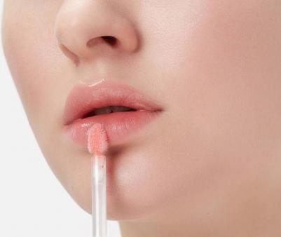 Блеск для губ Lipgloss Extreme Shine Volume 12 Dazzling Apricot, 5 ml – фото 15