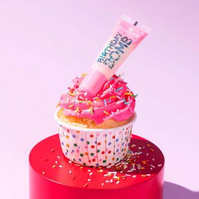 Блестящий блеск для губ Birthday bomb, 10 мл (01) – фото 13