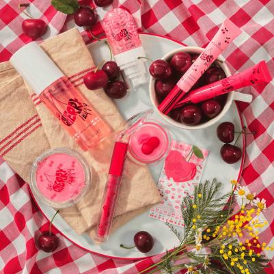 Губная помада Lippenstift So Cherry Happy 01 Cherry Kisses, 4 ml – фото 5