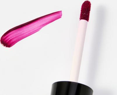 Матовая помада Kiss me Lip Color, цвет Aubergine Kiss – фото 4