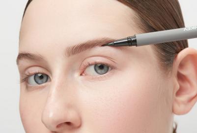 Маркер для бровей стойкий Brow Marker тон 02 – фото 4