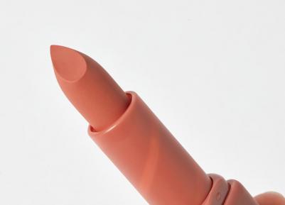 Помада для губ плюшевая Plushy lipstick тон 05 – фото 2