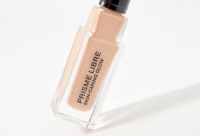 Основа тональная Prisme Libre Skin-Caring Glow Foundation №01 W100, 30 мл – фото 13