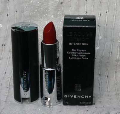 Помада для губ Сияющая и полуматовая губная помада Le Rouge Interdit Intense Silk – фото 7