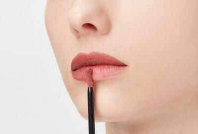 Помада для губ Жидкая матовая губная помада Le Rouge Interdit Cream Velvet – фото 4