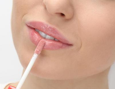 Блеск для губ MISS BEAUTY GLOW SHINE 3D LIPGLOSS 4.5 мл – фото 7