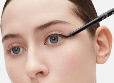 Карандаш-подводка автоматический Вандер Дроуинг, 01 черный / Wonder Drawing Auto Eyeliner 2 г – фото 5