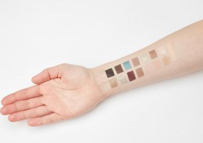 Палетка теней для век Butterfly Effect холодная нюдовая палитра, 15 г – фото 8