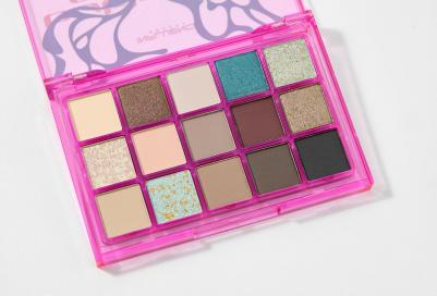 Палетка теней для век Butterfly Effect холодная нюдовая палитра, 15 г – фото 15