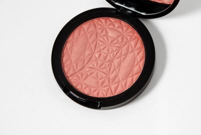 Запеченные румяна Tocco D'Amore Silky Powder Blush, 3,5 г 8033874339480 – фото 7
