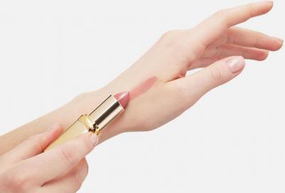 Увлажняющая Губная помада "Color Riche", оттенок 235, Нежная роза, 7 мл – фото 4