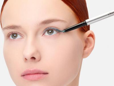 Тени для век, карандаш Glitter eyeliner 2in1 sparkling green – фото 6