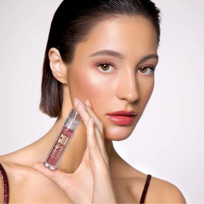 Блеск для губ с эффектом объема ICON lips glossy volume – фото 15