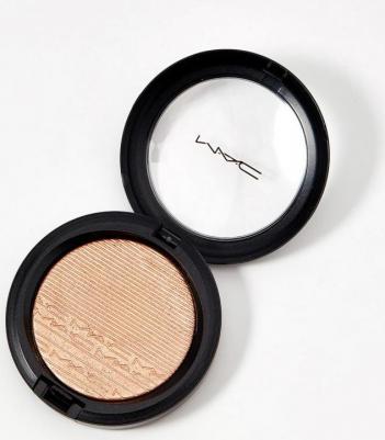 Компактная пудра с эффектом сияния Extra Dimension Skinfinish 0773602298563 – фото 1