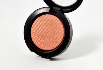 Кремовые румяна с эффектом сияния – фото 9