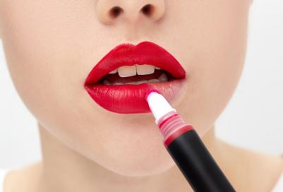 Губная помада кремовая Mineral Matte Lip Cream 06 Go Red 12 мл – фото 6