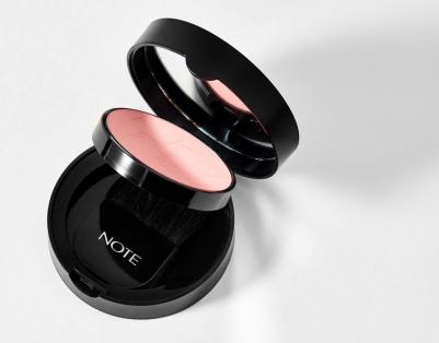 Румяна компактные с эффектом сияния 04 / LUMINOUS SILK COMPACT BLUSHER 5,5 г – фото 5